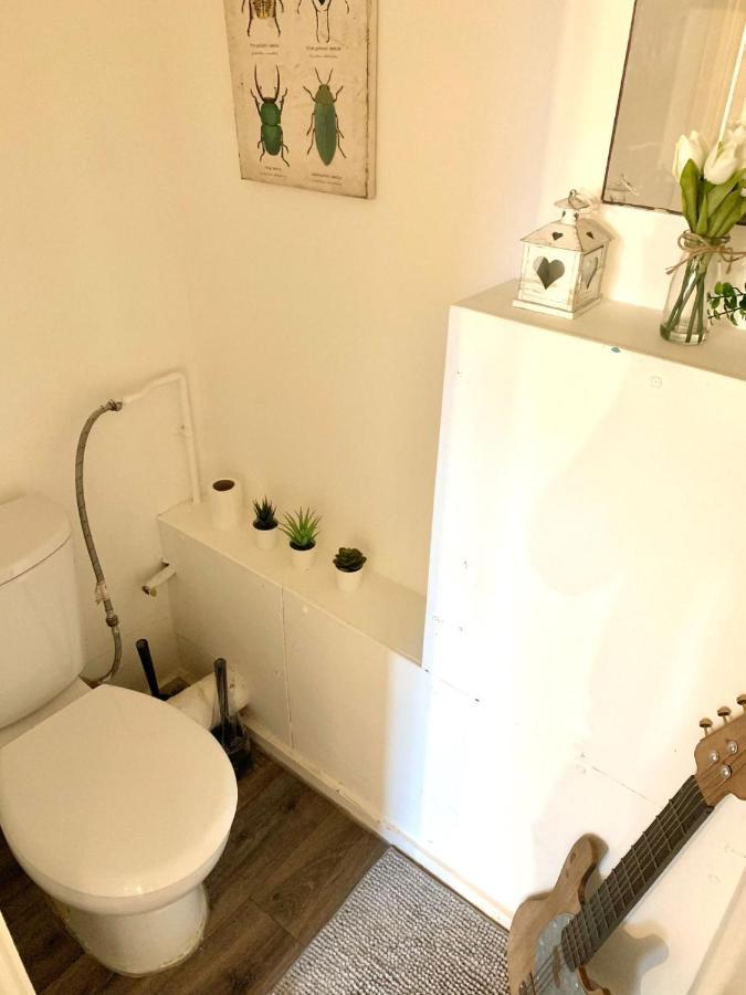 Private Bedrooms In A Flat! Away From Home! Shared Bathroom * Londres